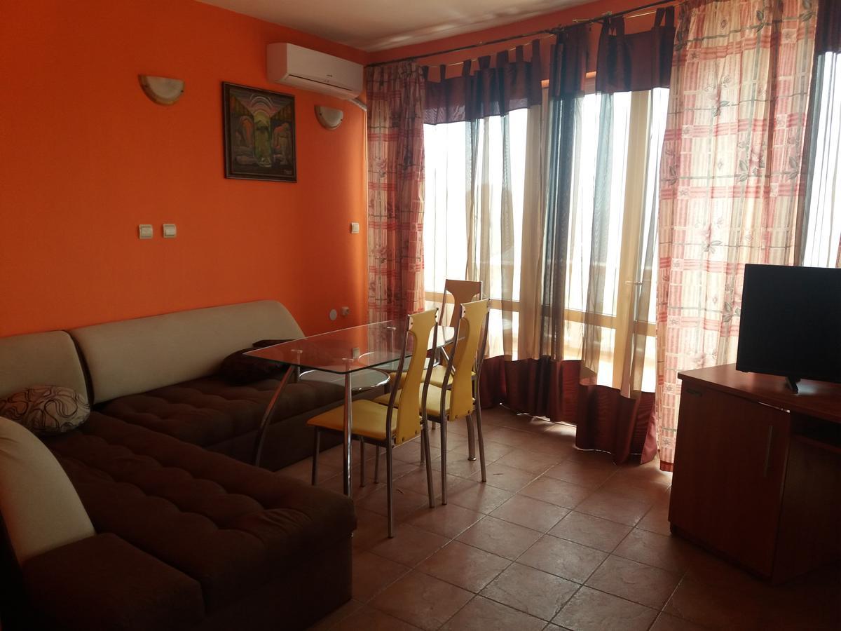 Family Hotel Casablanca Green Varna ภายนอก รูปภาพ